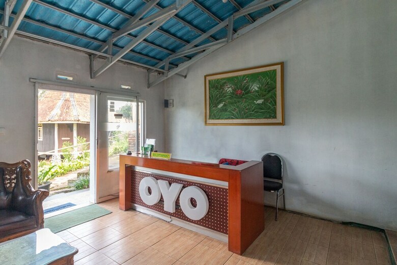 Hotel Oyo 644 Grand Yustik Selabintana