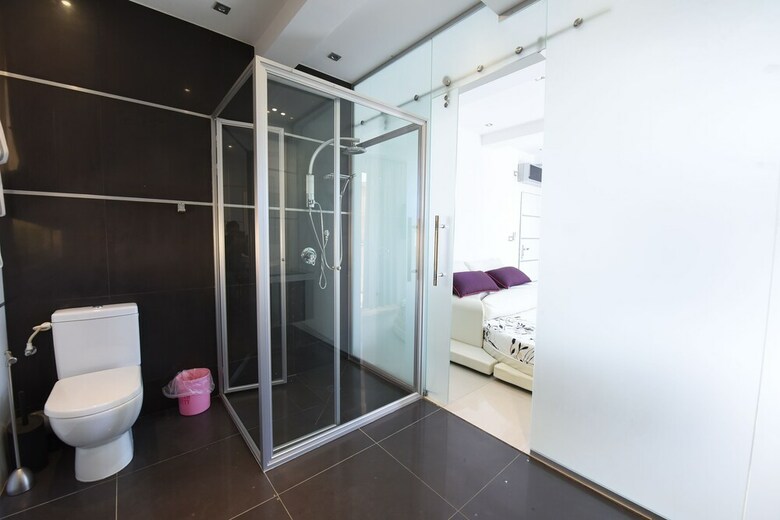 Hotel Seven Mirrors