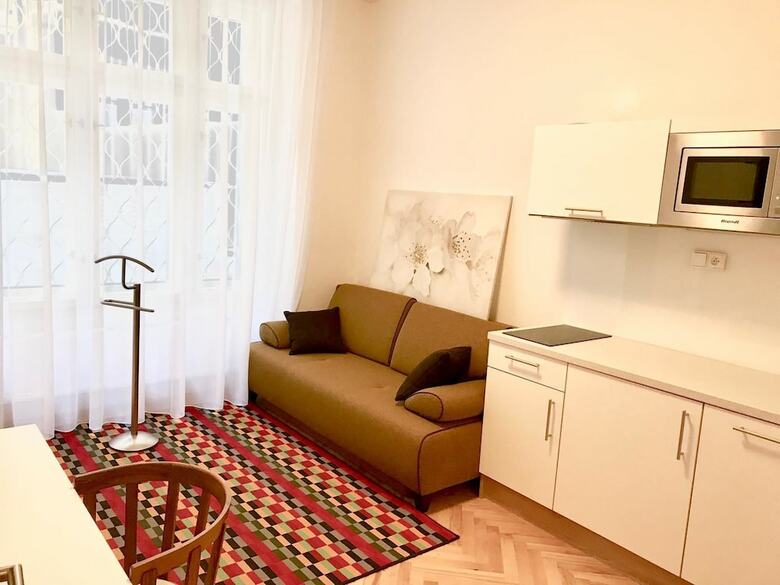 Gold Art Apartments
