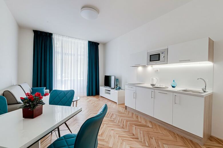 Gold Art Apartments