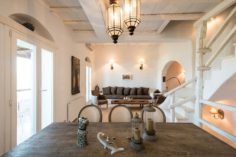Beautiful Villa At Panormos