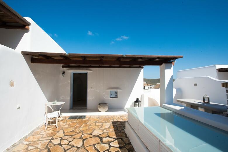Beautiful Villa At Panormos
