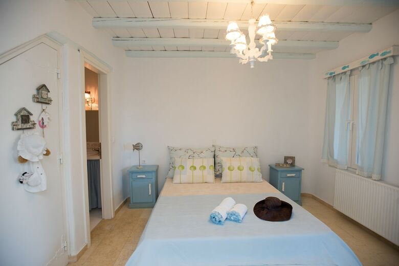 Beautiful Villa At Panormos