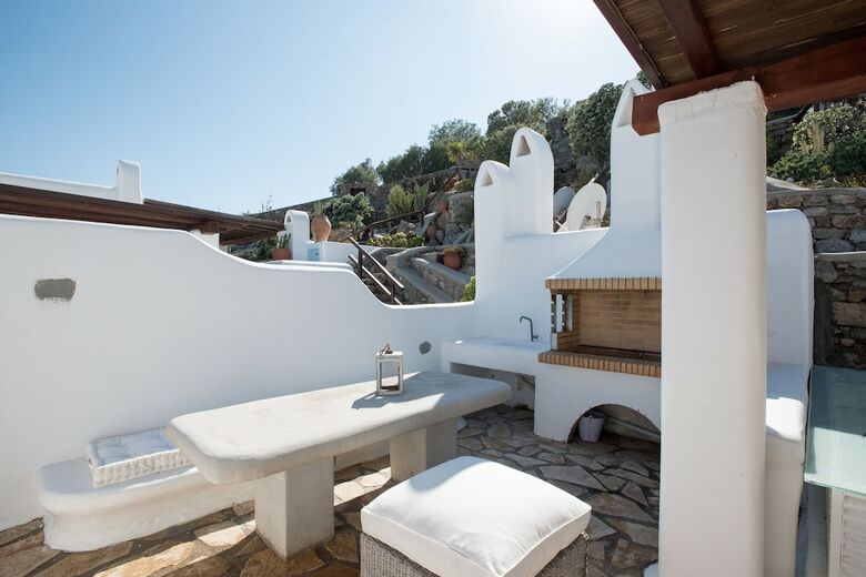 Beautiful Villa At Panormos