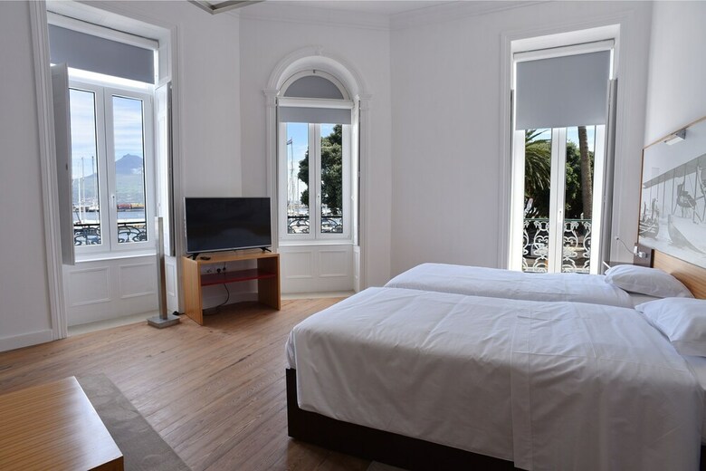 Bed & Breakfast Internacional Azores Boutique