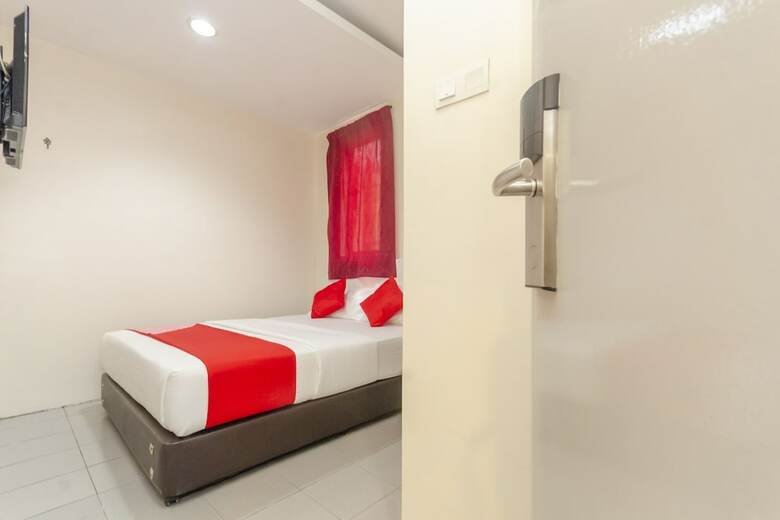 Oyo 1010 Skudai Hotel