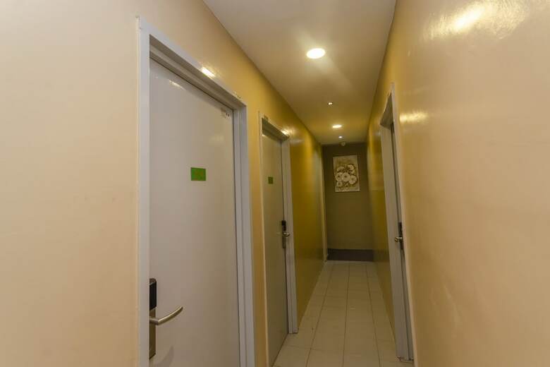 Oyo 1010 Skudai Hotel