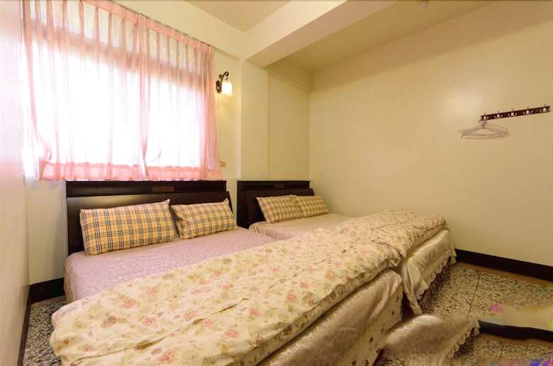 Hotel Plum Inn 2