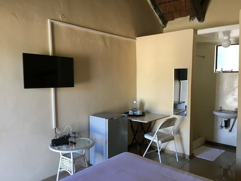 Hotel Athoma Guest House