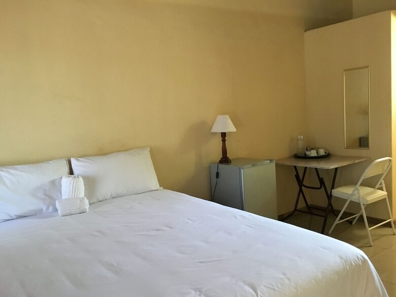 Hotel Athoma Guest House