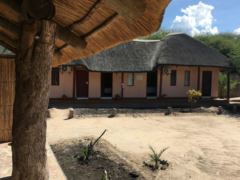 Hotel Athoma Guest House