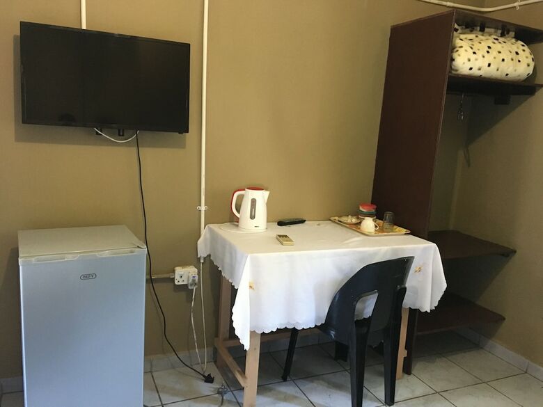 Hotel Hawk Guest House