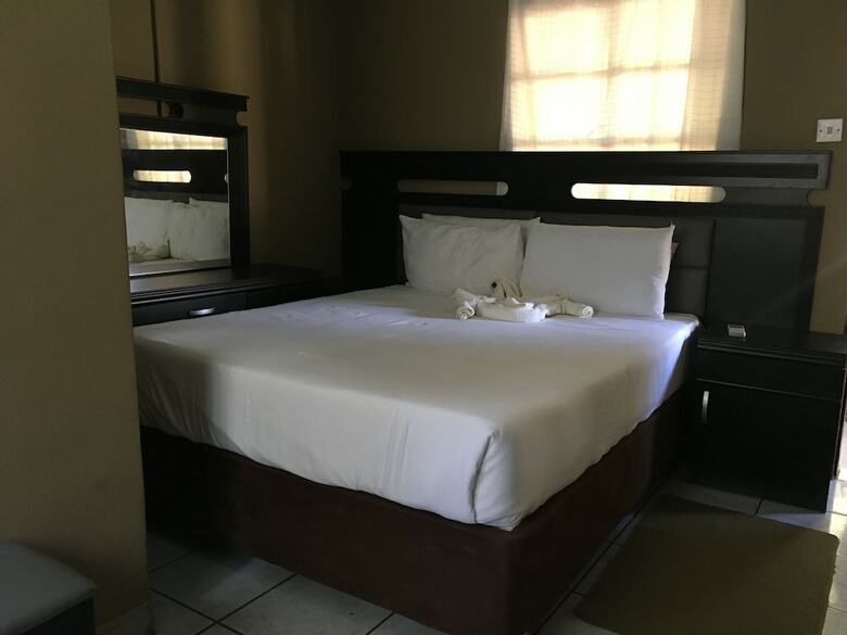 Hotel Hawk Guest House