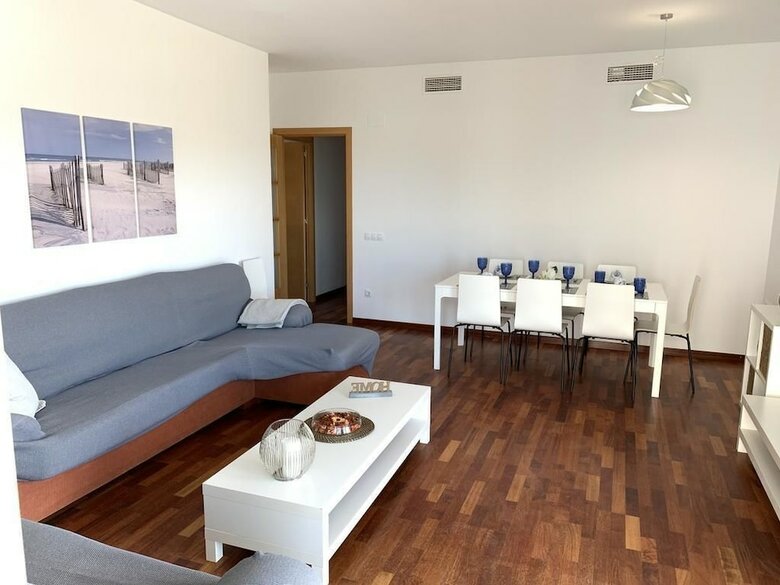 T&h Romana Salou Family Apartment