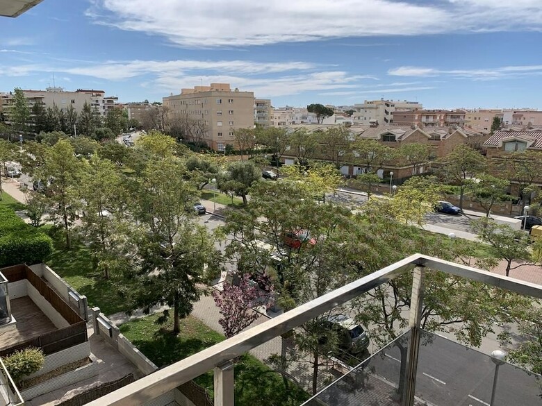 T&h Romana Salou Family Apartment