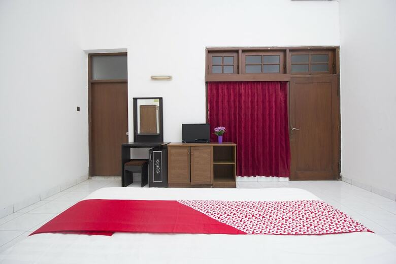 Oyo 759 Hotel Dewi Sri