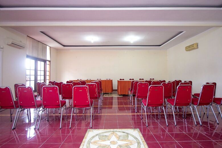Oyo 759 Hotel Dewi Sri