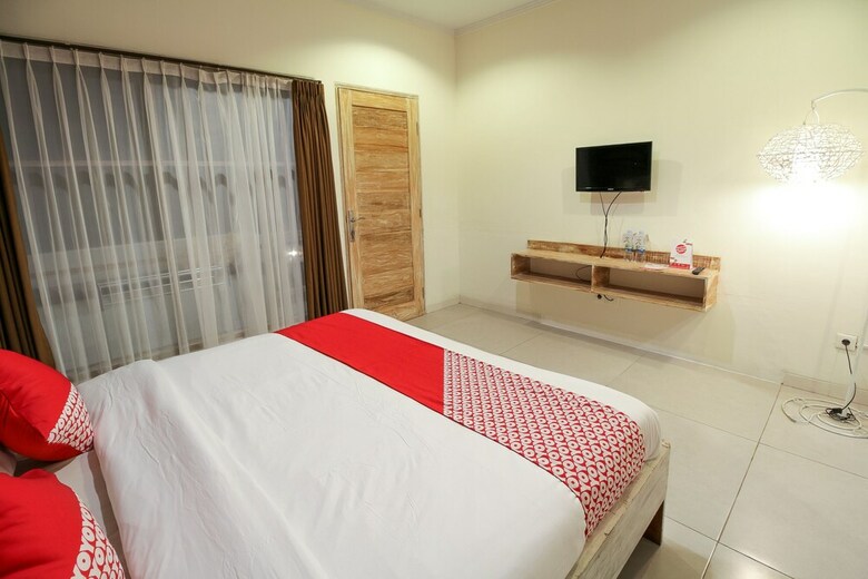 Hotel Oyo 817 Mesari Beach Inn