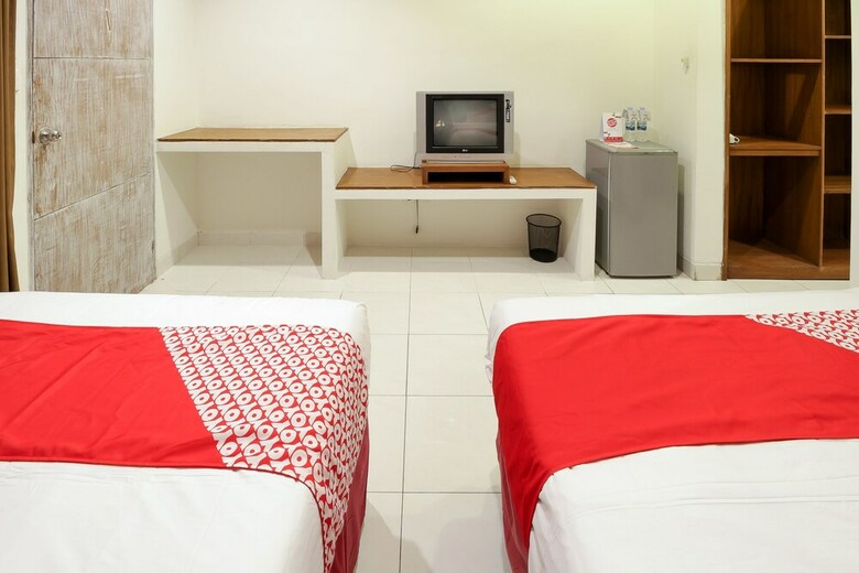 Hotel Oyo 817 Mesari Beach Inn