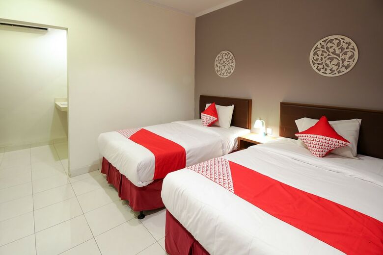Hotel Oyo 817 Mesari Beach Inn