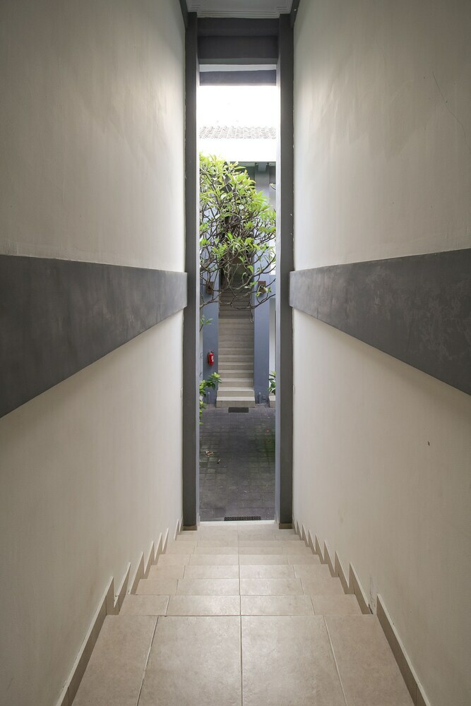 Hotel Oyo 817 Mesari Beach Inn