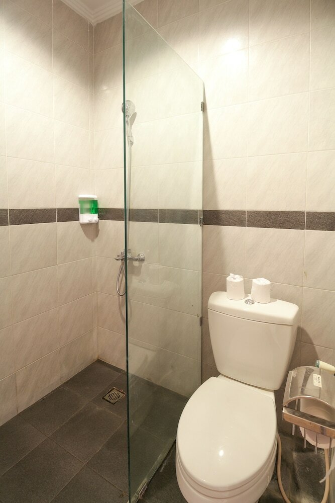 Hotel Oyo 817 Mesari Beach Inn