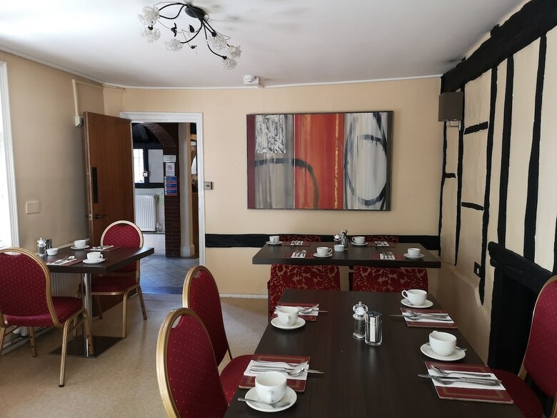 Tudor Lodge Hotel