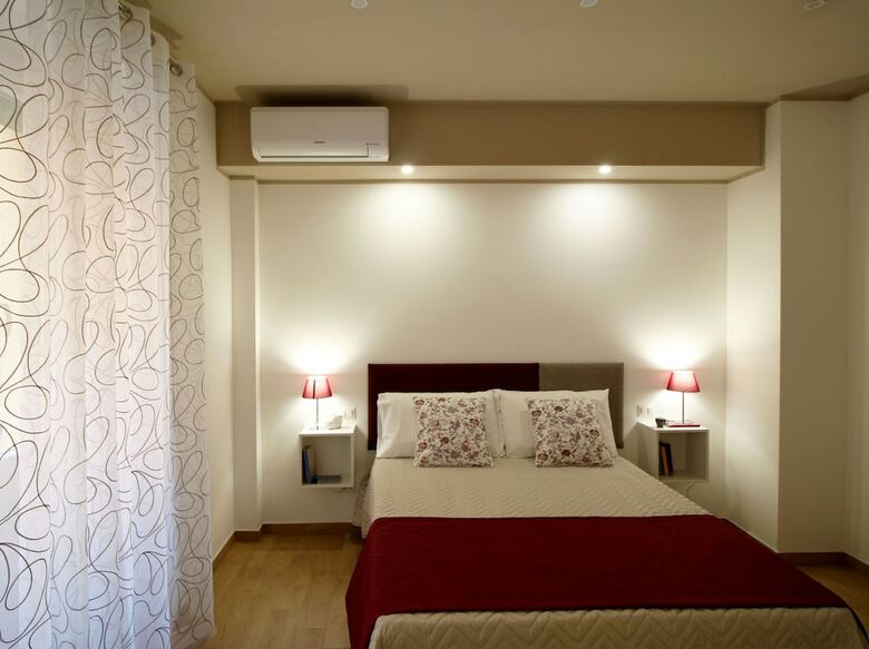 Carlo's Apartments