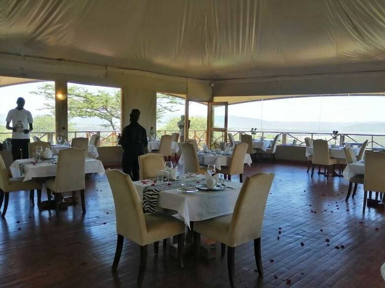 Emayian Luxury Camp