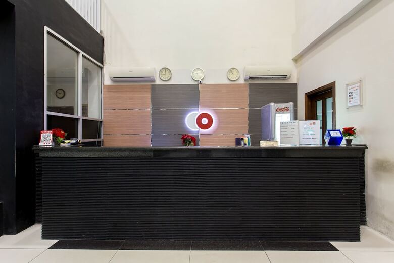 Capital O 769 City Hotel