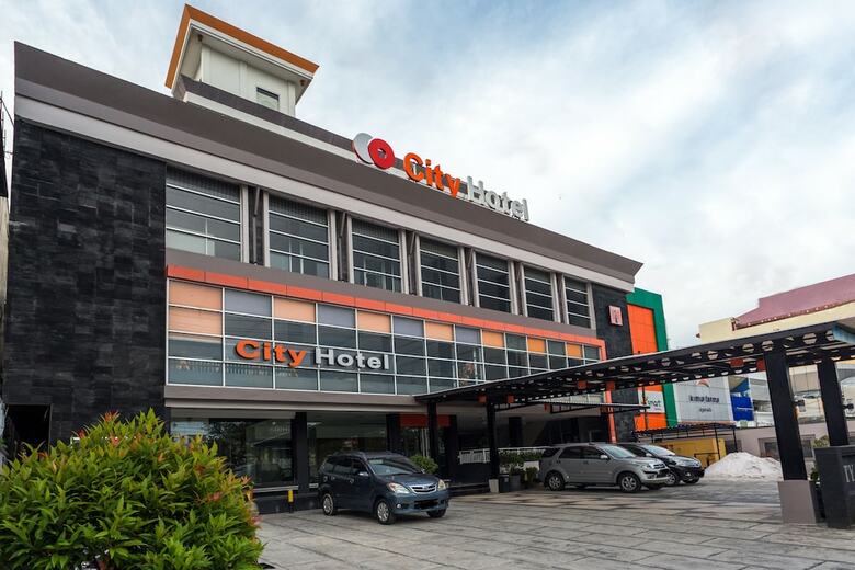 Capital O 769 City Hotel