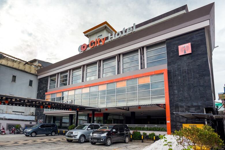 Capital O 769 City Hotel