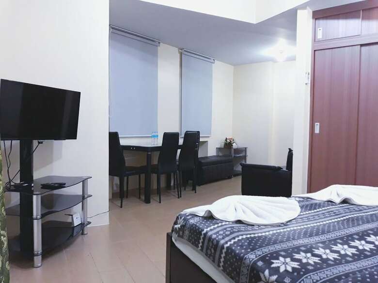 Tess And Tessha Condotel
