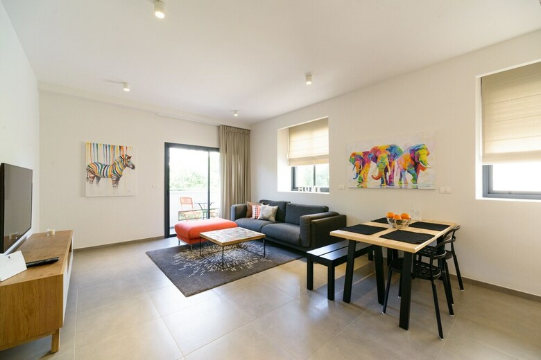 Sunny Luxary Apartments