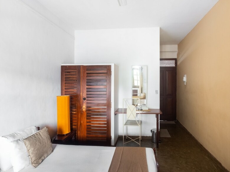 Hotel Yoho Ivory Inn
