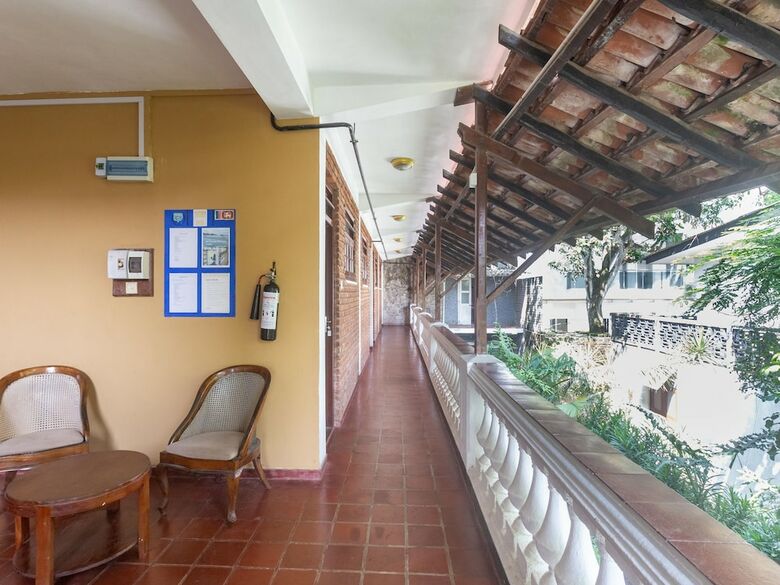 Hotel Yoho Ivory Inn