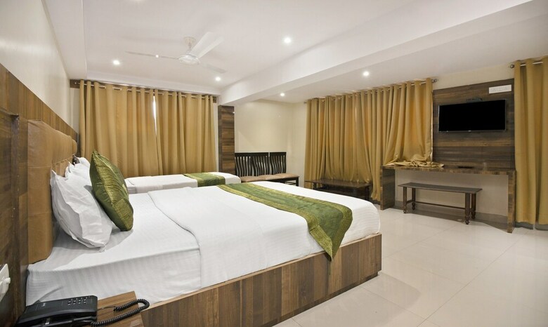 Treebo Trip Rk Hotel