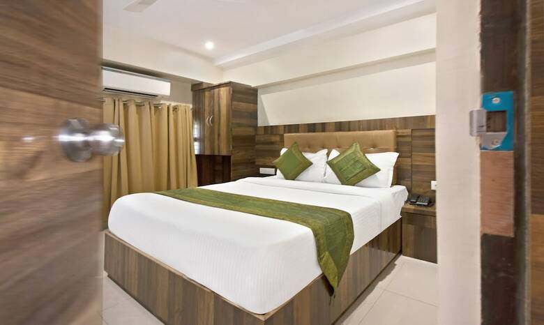 Treebo Trip Rk Hotel