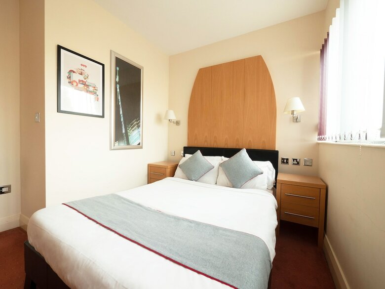 Hotel Oyo Chase Suites