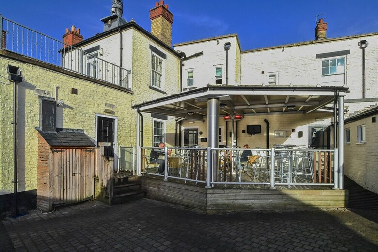Advocate Arms Hotel