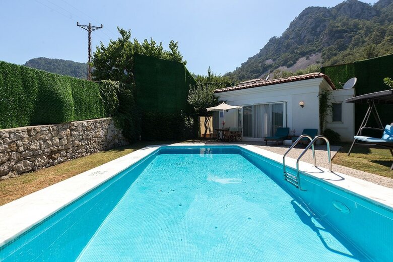 Alya Piynar Villa