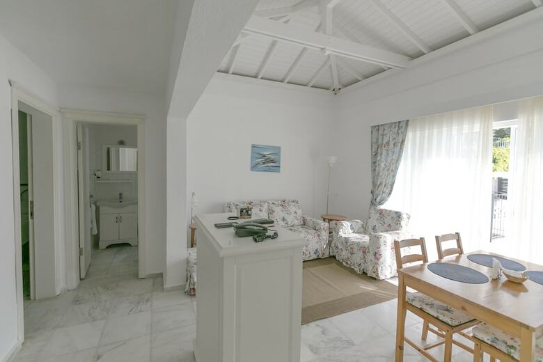 Alya Piynar Villa