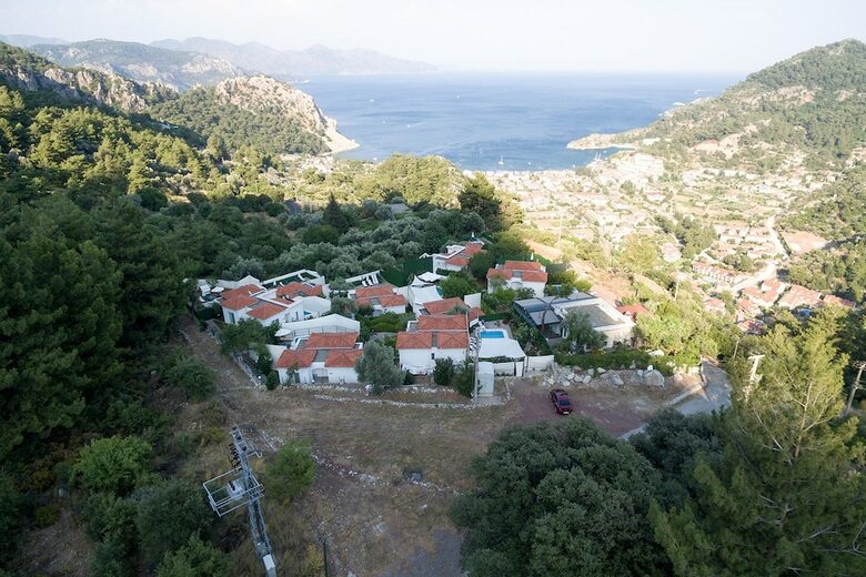 Alya Piynar Villa