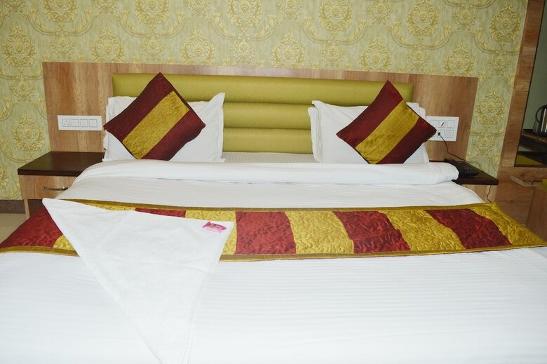 Hotel Golden Leaf