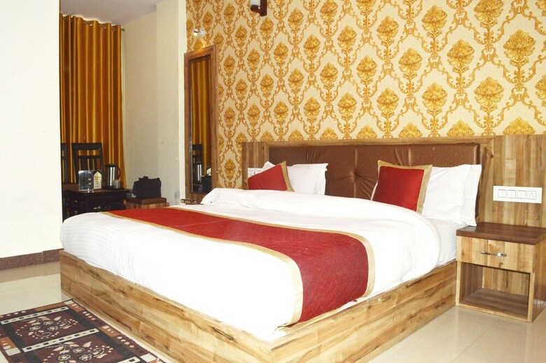 Hotel Golden Leaf
