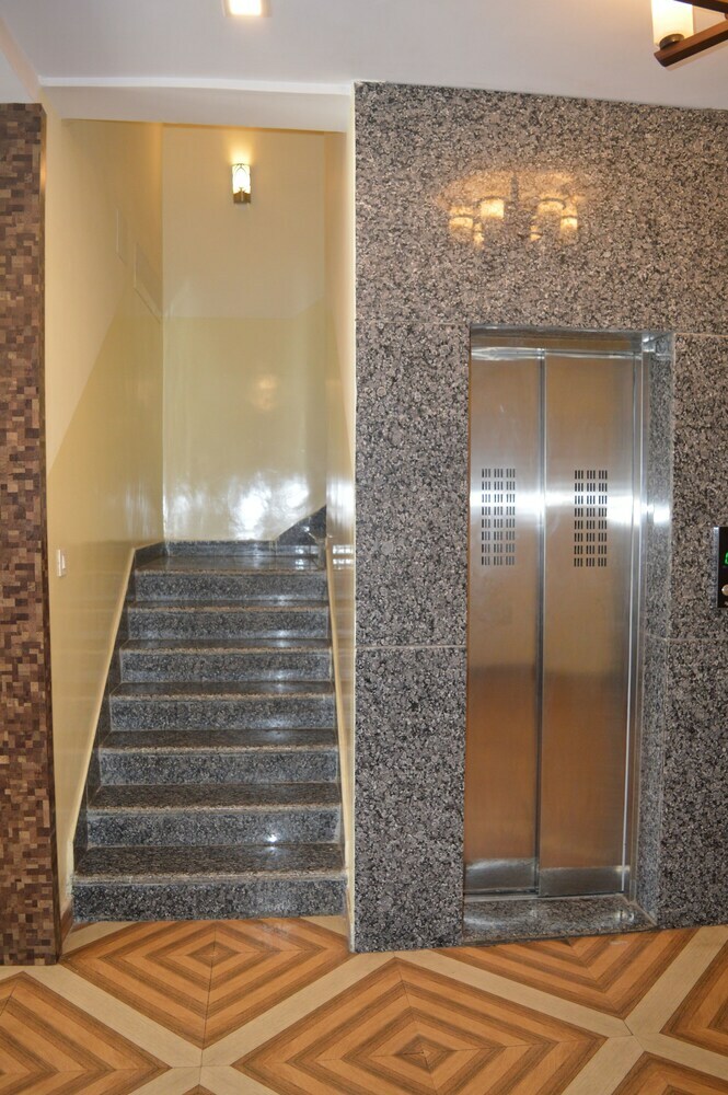 Hotel Golden Leaf