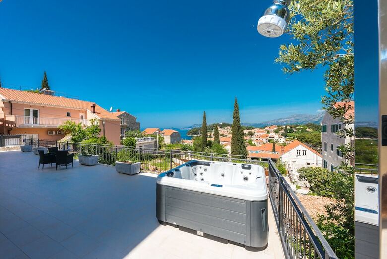 Apartments Rilovic