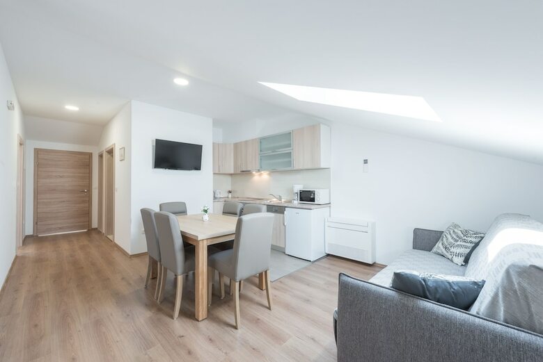 Apartments Rilovic