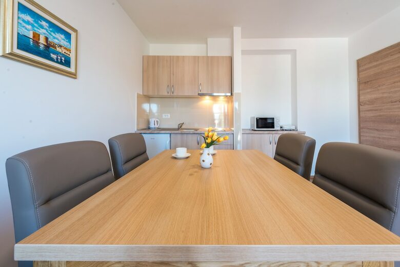 Apartments Rilovic