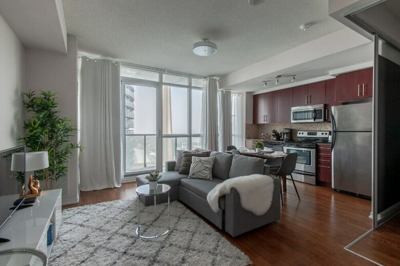 Downtown Luxury Cn Tower & Lake View
